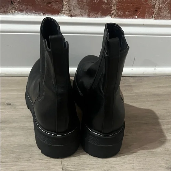 Marc Fisher Black Leather Ankle Boots - Picture 4 of 6